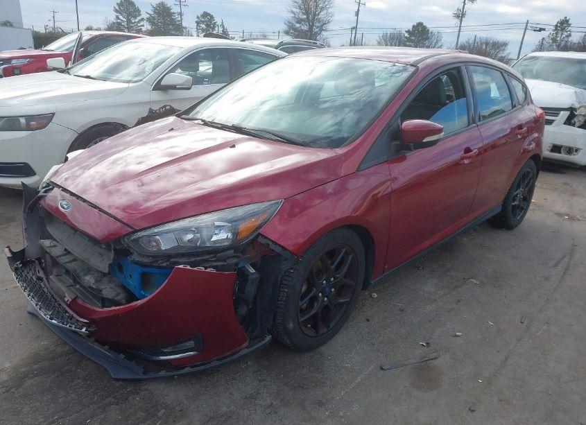 Photo 2 of 2016 Ford Focus SE (VIN 1FADP3K27GL318130)
