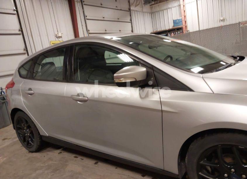 Photo 13 of 2016 Ford Focus SE (VIN 1FADP3K27GL326003)