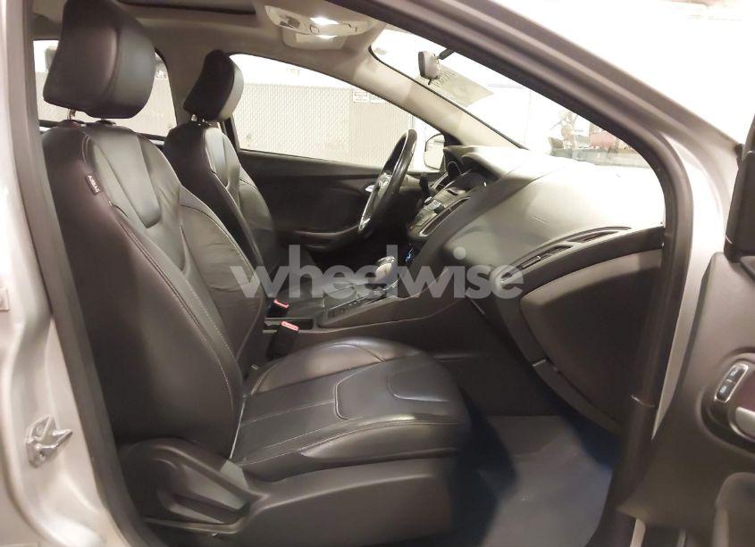 Photo 5 of 2016 Ford Focus SE (VIN 1FADP3K27GL326003)