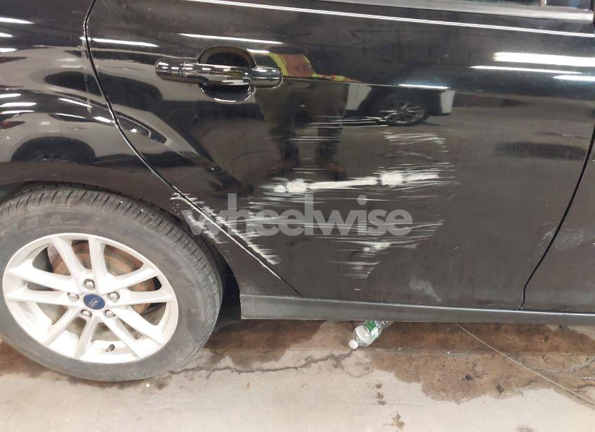 Photo 18 of 2016 Ford Focus SE (VIN 1FADP3K27GL360894)