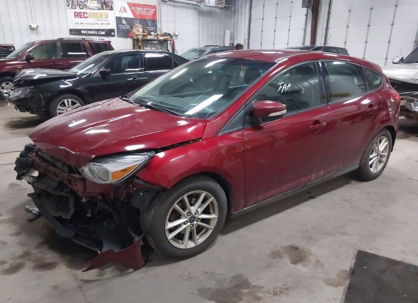 Photo 2 of 2016 Ford Focus SE (VIN 1FADP3K27GL383625)