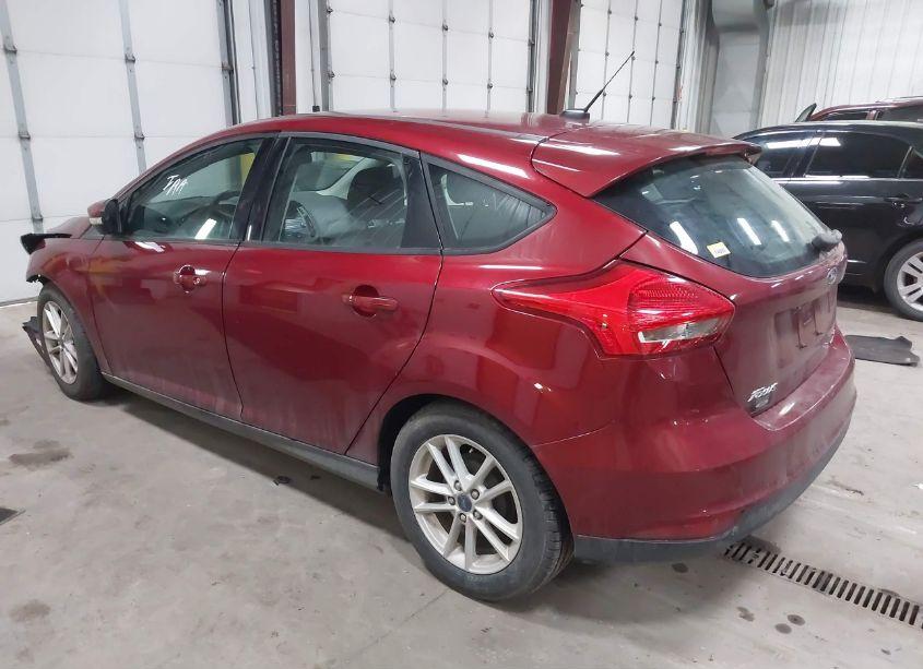 Photo 3 of 2016 Ford Focus SE (VIN 1FADP3K27GL383625)