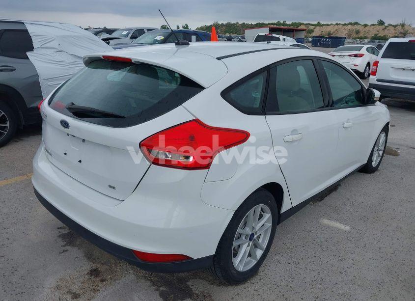 Photo 4 of 2017 Ford Focus SE (VIN 1FADP3K27HL225478)