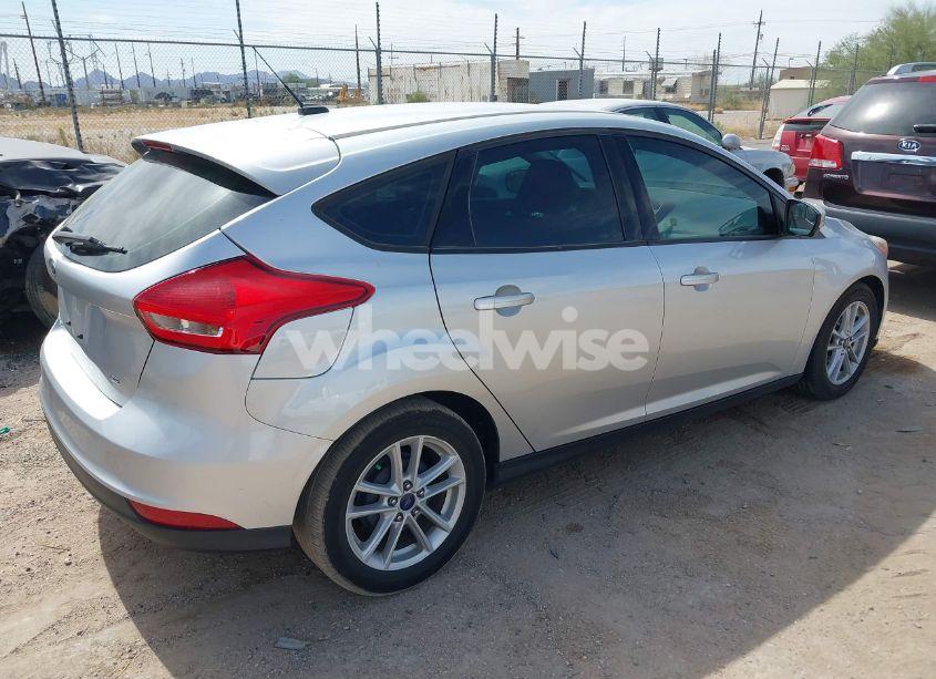 Photo 4 of 2017 Ford Focus SE (VIN 1FADP3K27HL299855)