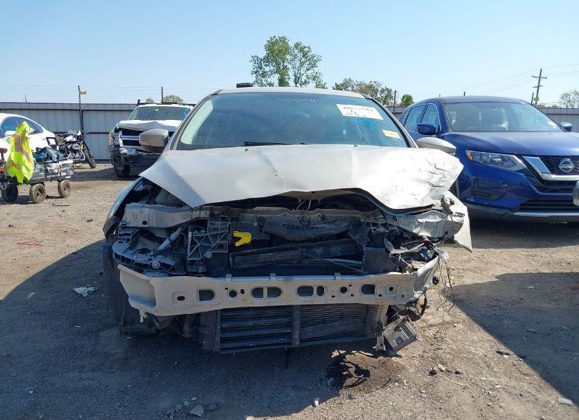 Photo 13 of 2017 Ford Focus SE (VIN 1FADP3K27HL331123)