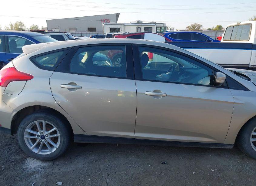 Photo 14 of 2017 Ford Focus SE (VIN 1FADP3K27HL331123)