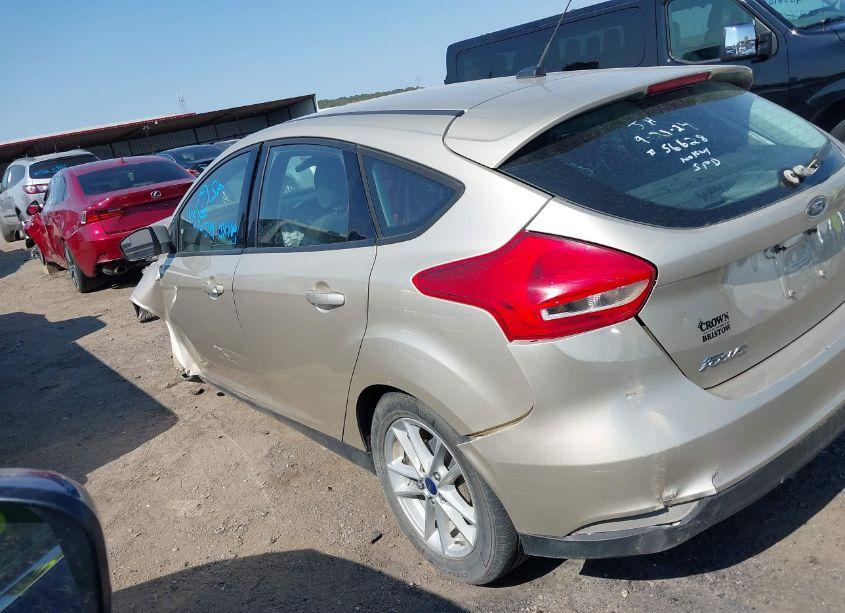 Photo 3 of 2017 Ford Focus SE (VIN 1FADP3K27HL331123)