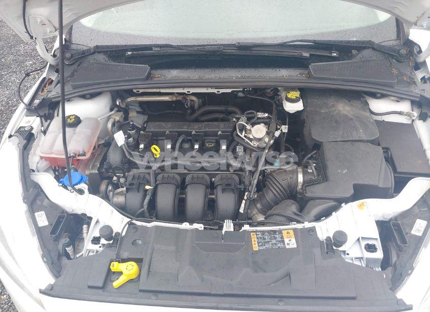 Photo 10 of 2018 Ford Focus SE (VIN 1FADP3K27JL218441)