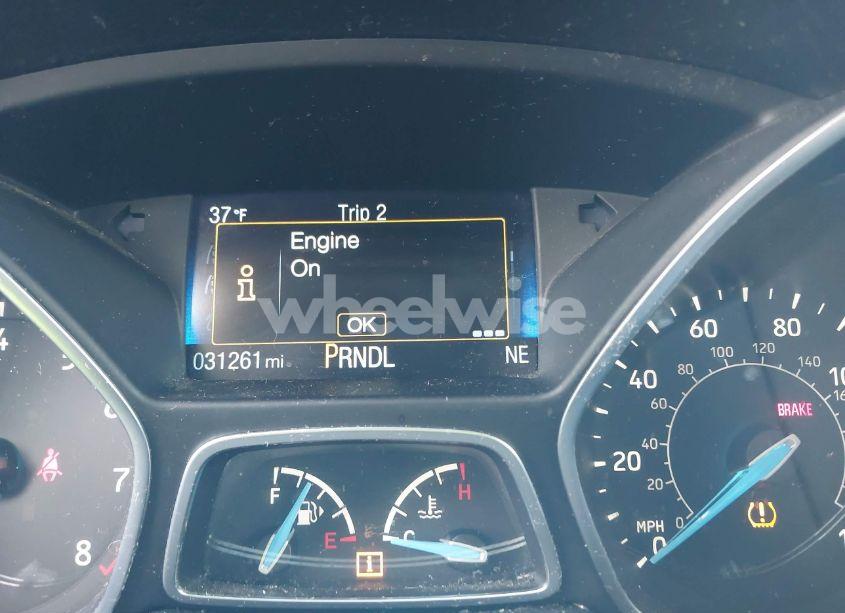 Photo 15 of 2018 Ford Focus SE (VIN 1FADP3K27JL219623)