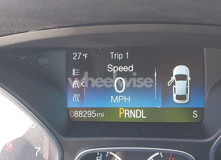 Photo 16 of 2018 Ford Focus SE (VIN 1FADP3K27JL251455)
