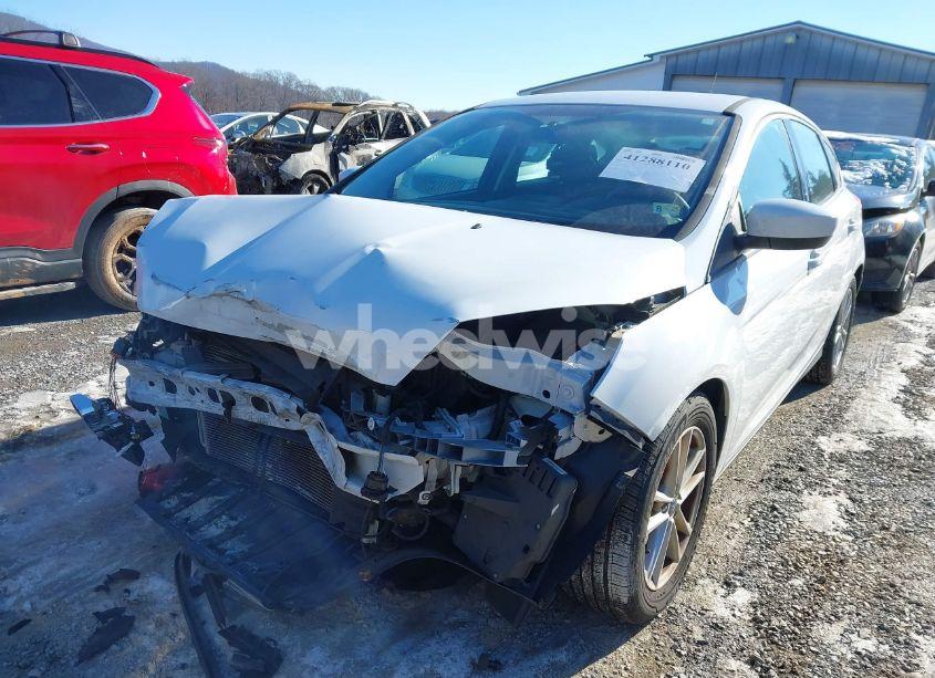 Photo 6 of 2018 Ford Focus SE (VIN 1FADP3K27JL251455)