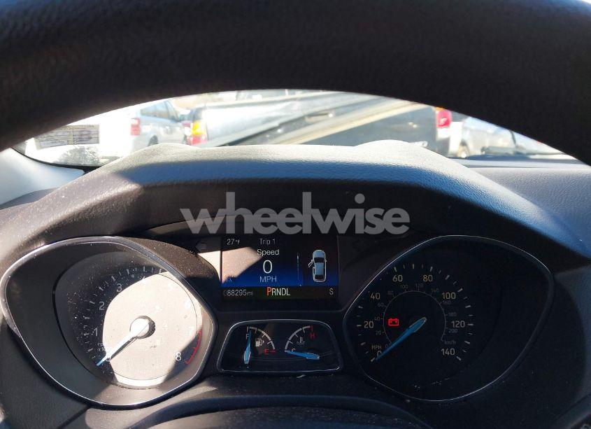 Photo 7 of 2018 Ford Focus SE (VIN 1FADP3K27JL251455)