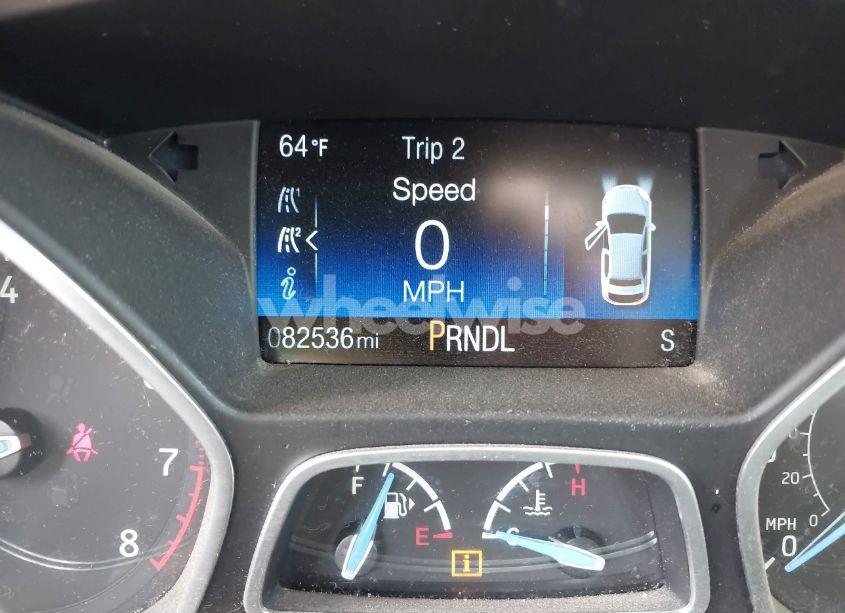 Photo 16 of 2018 Ford Focus SE (VIN 1FADP3K27JL273357)