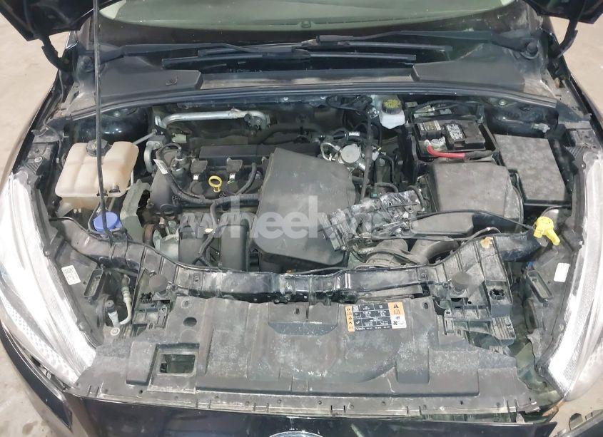 Photo 10 of 2018 Ford Focus SE (VIN 1FADP3K27JL280163)