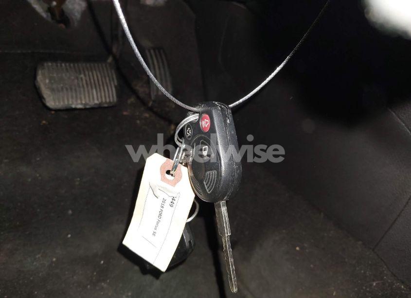 Photo 11 of 2018 Ford Focus SE (VIN 1FADP3K27JL280163)