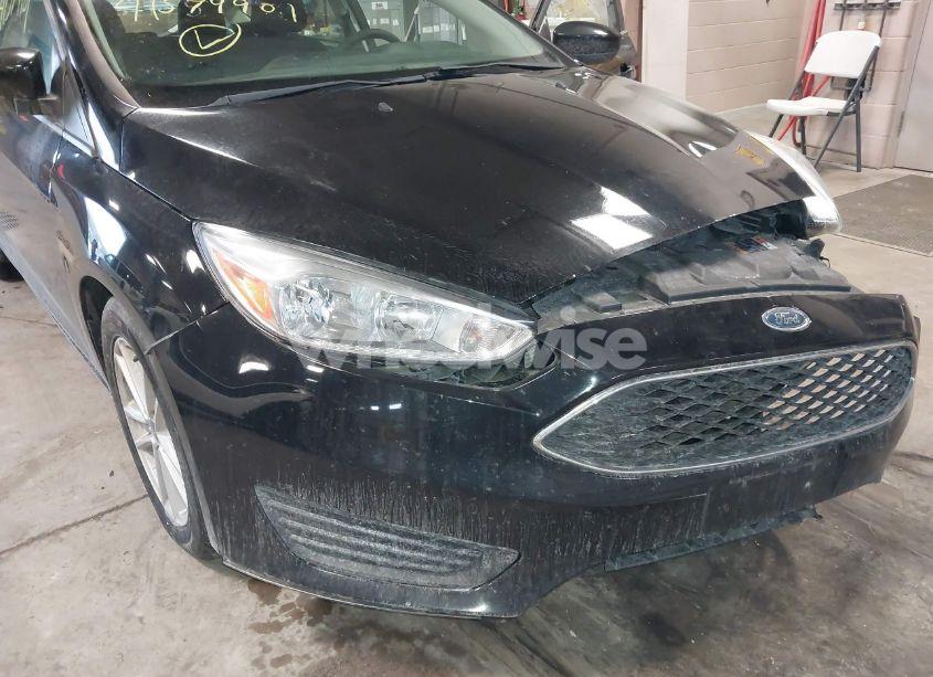 Photo 6 of 2018 Ford Focus SE (VIN 1FADP3K27JL280163)