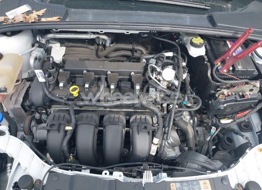 Photo 10 of 2018 Ford Focus SE (VIN 1FADP3K27JL316076)