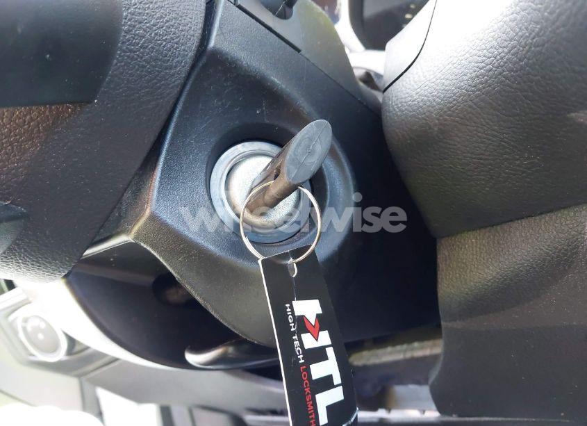 Photo 11 of 2018 Ford Focus SE (VIN 1FADP3K27JL316076)