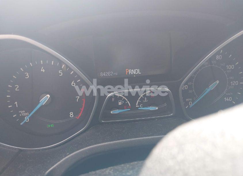 Photo 15 of 2018 Ford Focus SE (VIN 1FADP3K27JL316076)