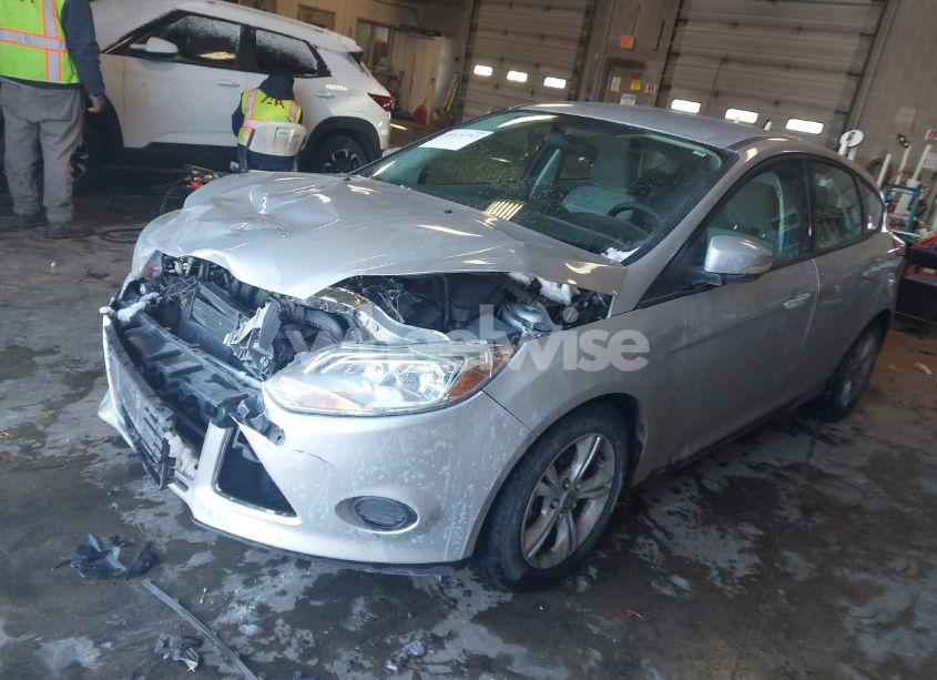 Photo 2 of 2013 Ford Focus SE (VIN 1FADP3K28DL113072)