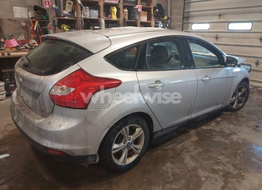 Photo 4 of 2013 Ford Focus SE (VIN 1FADP3K28DL113072)