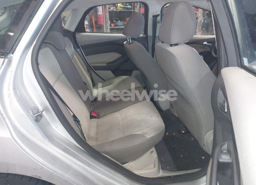 Photo 8 of 2013 Ford Focus SE (VIN 1FADP3K28DL113072)