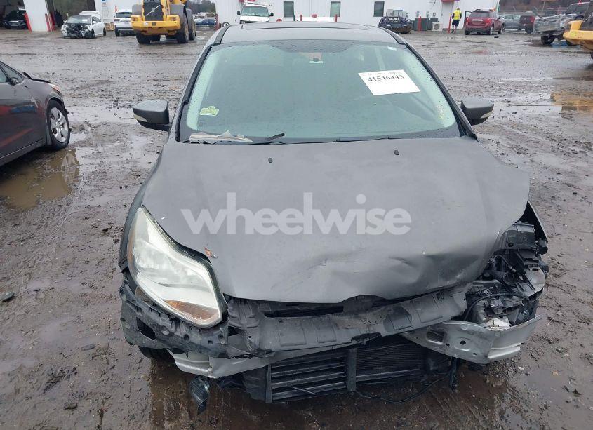 Photo 13 of 2013 Ford Focus SE (VIN 1FADP3K28DL121205)