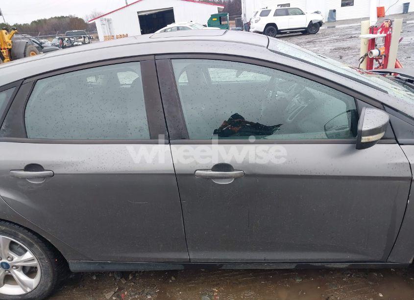 Photo 14 of 2013 Ford Focus SE (VIN 1FADP3K28DL121205)