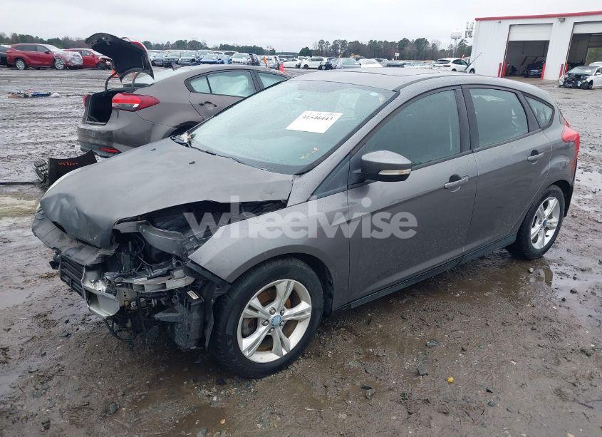 Photo 2 of 2013 Ford Focus SE (VIN 1FADP3K28DL121205)