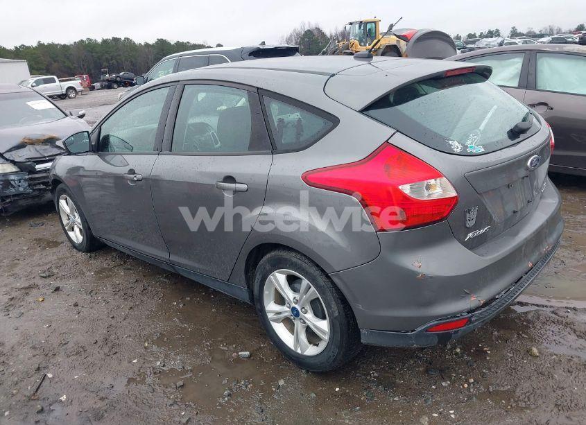 Photo 3 of 2013 Ford Focus SE (VIN 1FADP3K28DL121205)