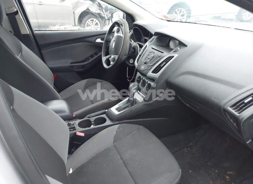 Photo 5 of 2013 Ford Focus SE (VIN 1FADP3K28DL146511)