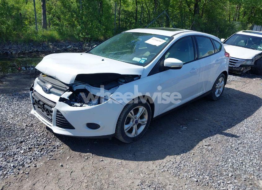 Photo 2 of 2013 Ford Focus SE (VIN 1FADP3K28DL151661)