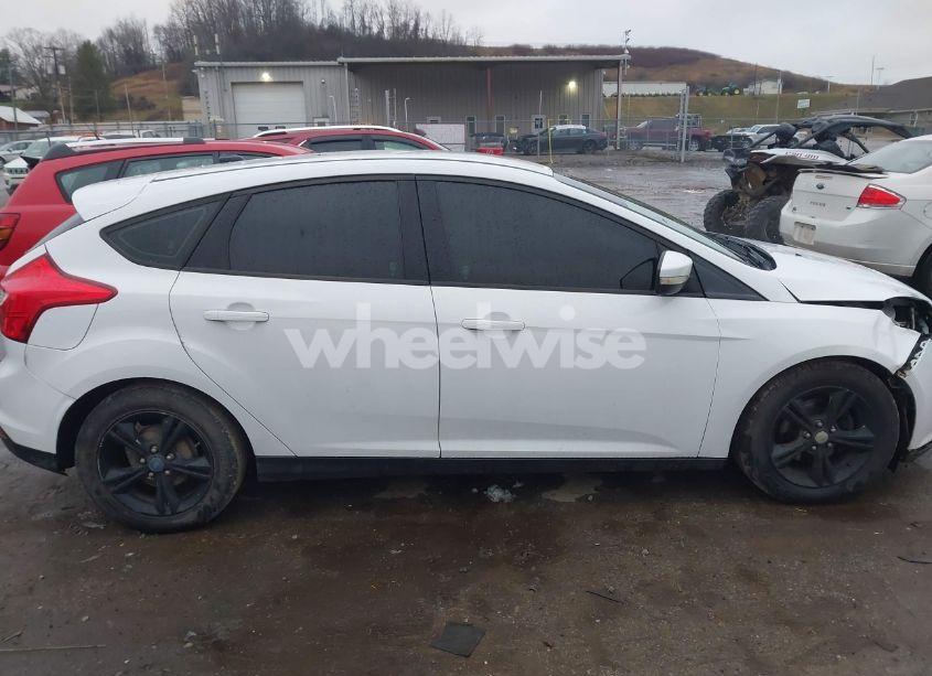 Photo 14 of 2013 Ford Focus SE (VIN 1FADP3K28DL188340)