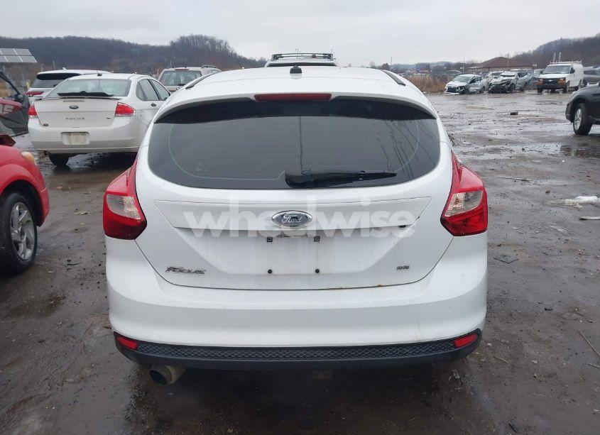 Photo 17 of 2013 Ford Focus SE (VIN 1FADP3K28DL188340)