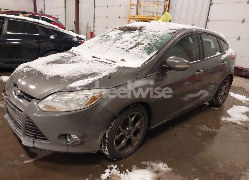 Photo 2 of 2013 Ford Focus SE (VIN 1FADP3K28DL246074)