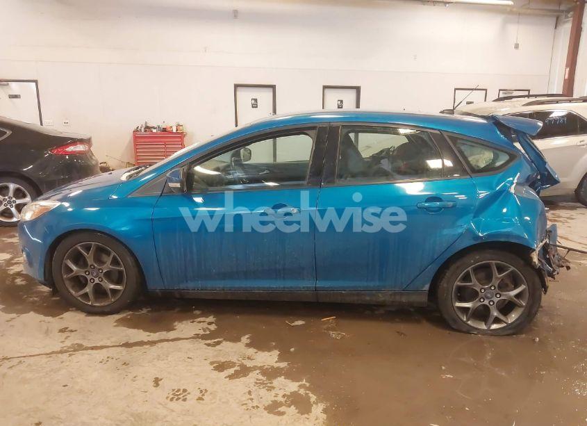 Photo 14 of 2013 Ford Focus SE (VIN 1FADP3K28DL289619)