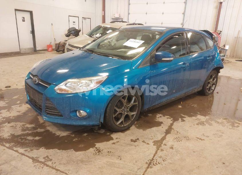 Photo 2 of 2013 Ford Focus SE (VIN 1FADP3K28DL289619)