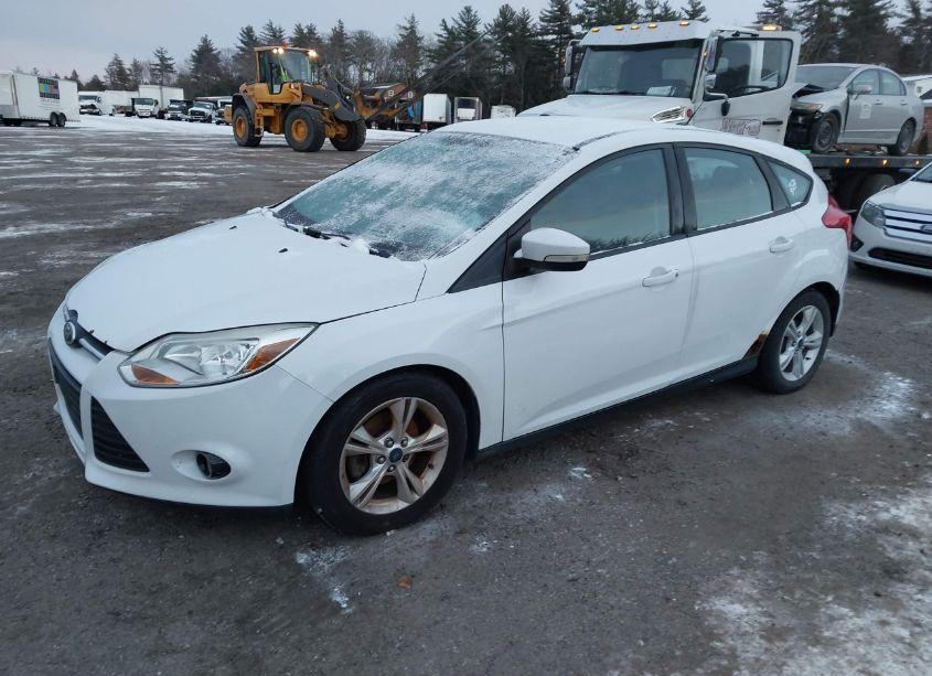 Photo 2 of 2013 Ford Focus SE (VIN 1FADP3K28DL319797)