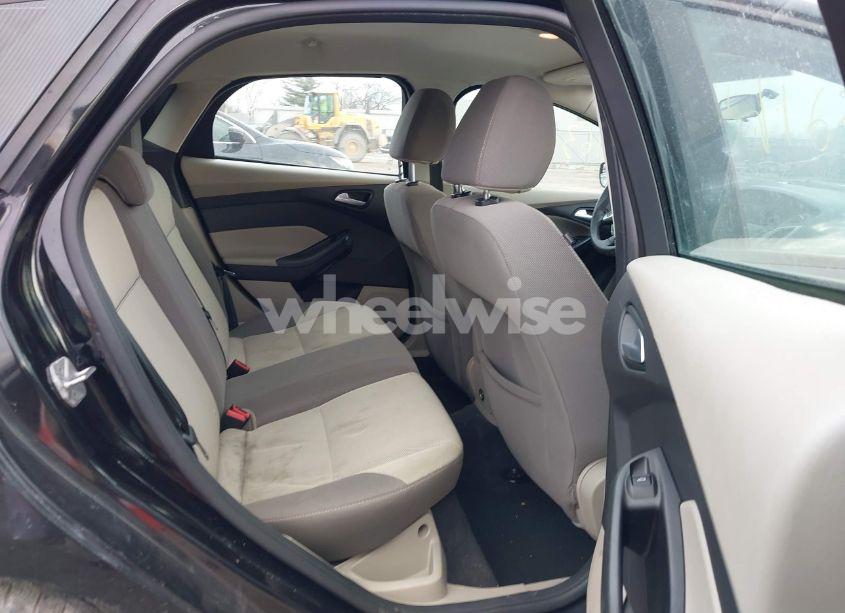 Photo 8 of 2013 Ford Focus SE (VIN 1FADP3K28DL355361)