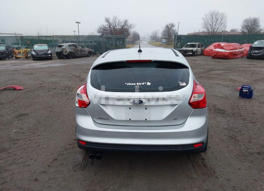 Photo 15 of 2014 Ford Focus SE (VIN 1FADP3K28EL102266)