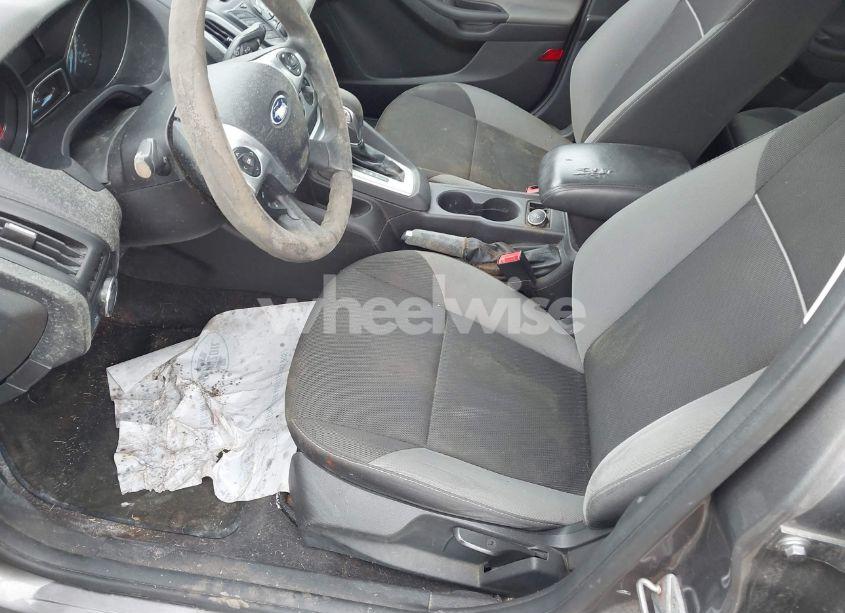 Photo 14 of 2014 Ford Focus SE (VIN 1FADP3K28EL117835)