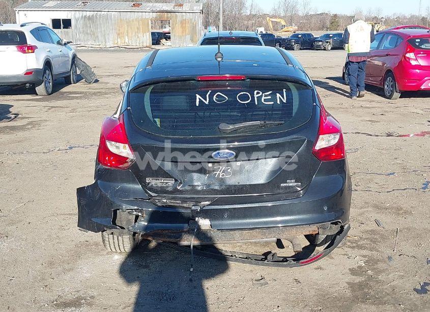 Photo 16 of 2014 Ford Focus SE (VIN 1FADP3K28EL119763)