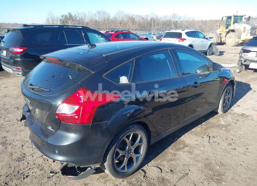 Photo 4 of 2014 Ford Focus SE (VIN 1FADP3K28EL119763)