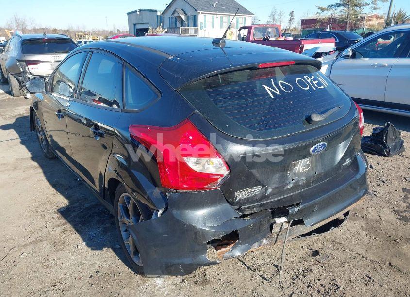 Photo 6 of 2014 Ford Focus SE (VIN 1FADP3K28EL119763)