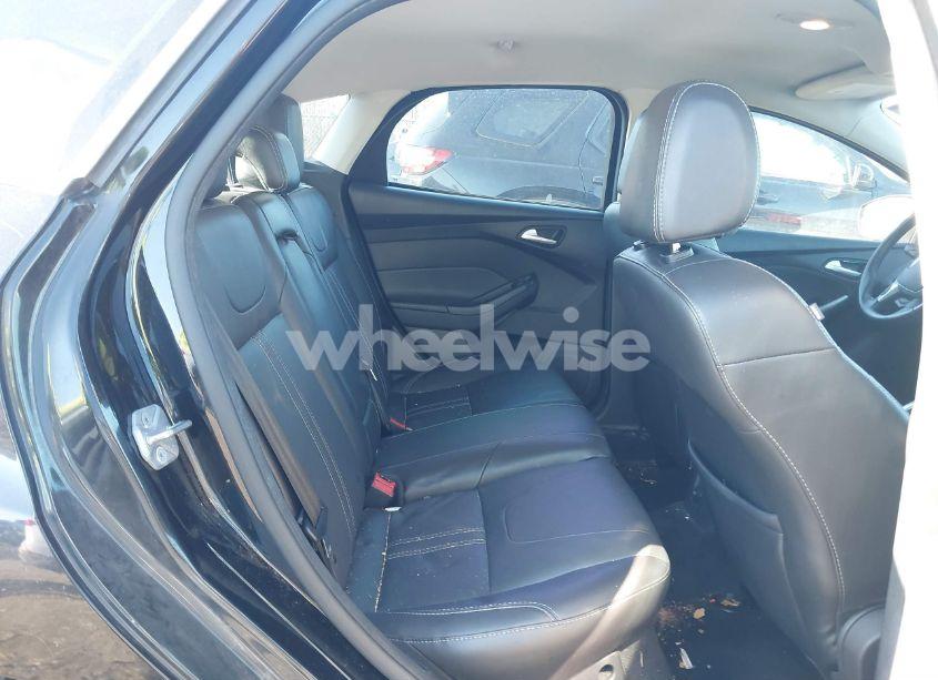 Photo 8 of 2014 Ford Focus SE (VIN 1FADP3K28EL119763)