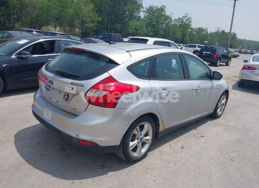 Photo 4 of 2014 Ford Focus SE (VIN 1FADP3K28EL125403)