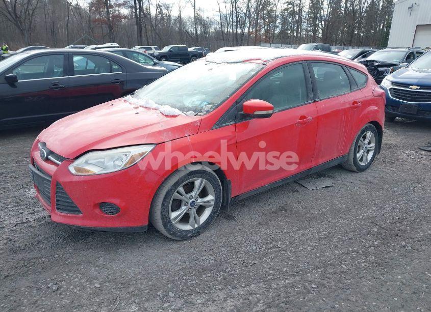 Photo 2 of 2014 Ford Focus SE (VIN 1FADP3K28EL126051)