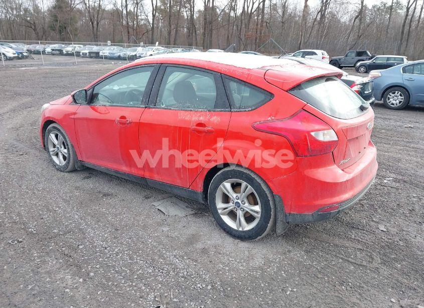 Photo 3 of 2014 Ford Focus SE (VIN 1FADP3K28EL126051)