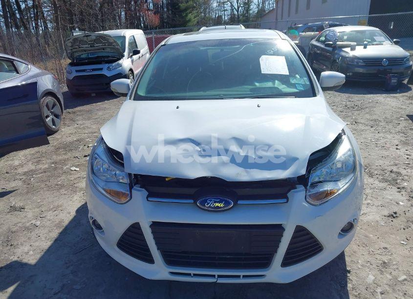 Photo 6 of 2014 Ford Focus SE (VIN 1FADP3K28EL127264)