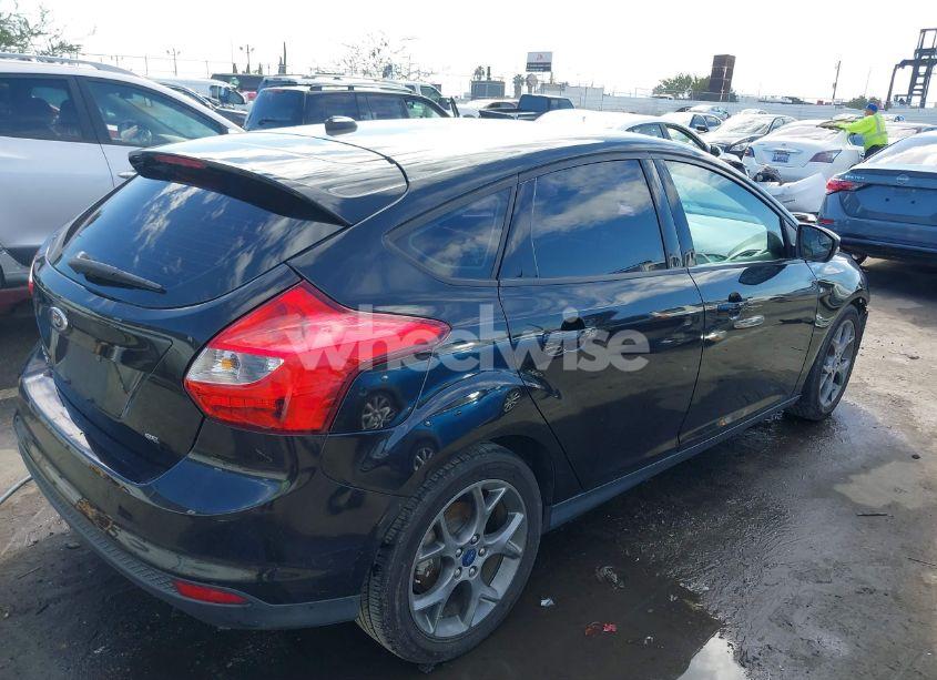 Photo 4 of 2014 Ford Focus SE (VIN 1FADP3K28EL138992)